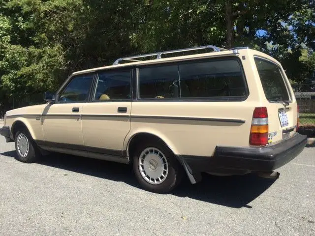 1989 volvo 240dl wagon 5-speed manual