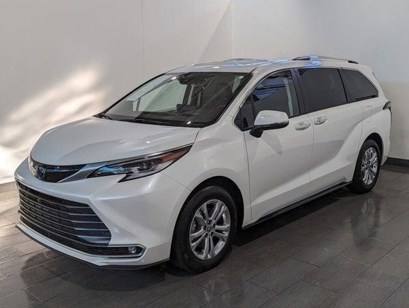2022 toyota sienna in co bluffs, iowa