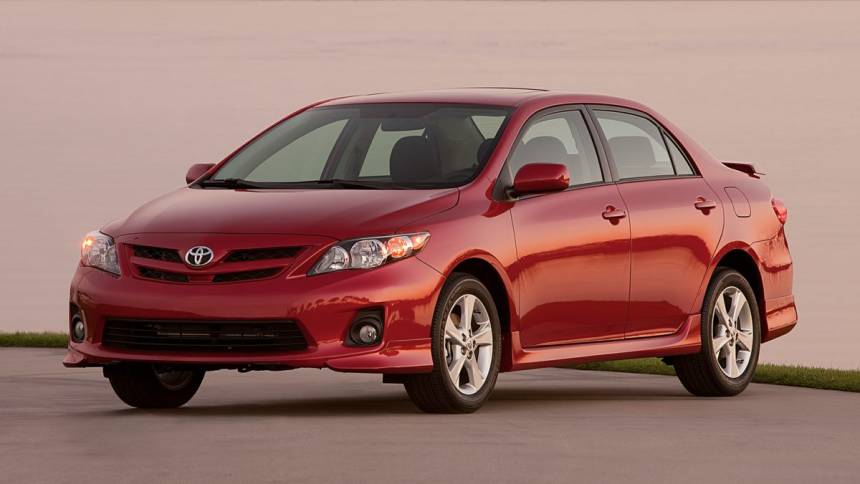 2013 toyota corolla le