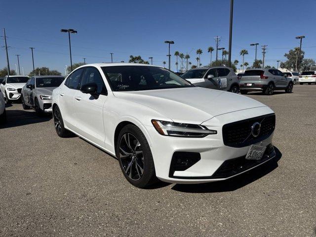 2024 volvo s60 plus theme