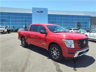2022 Nissan Titan sv