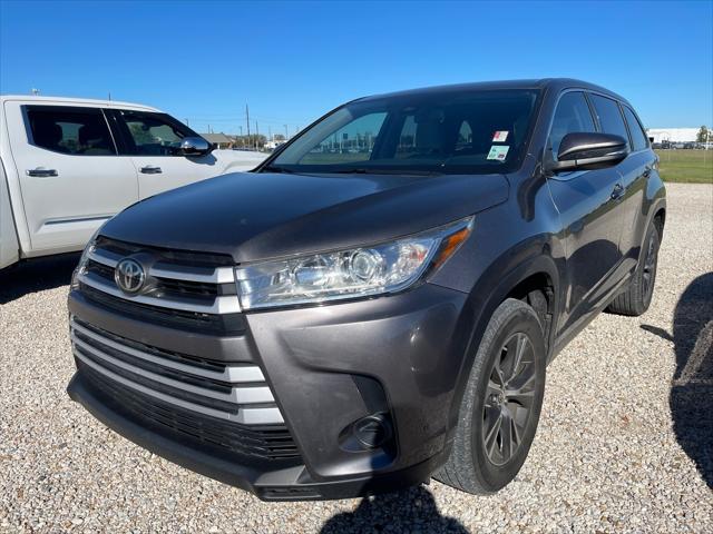 2019 toyota highlander le i4
