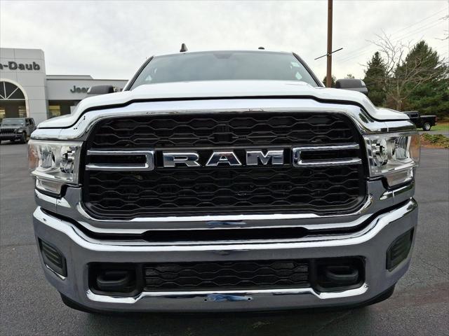 2022 ram 2500 tradesman crew cab 4x4 64' box