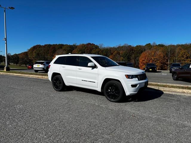2022 jeep grand cherokee laredo