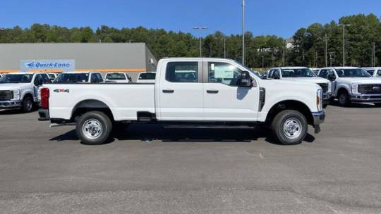new 2024 ford super duty f-250 xl crew cab 8' box 4wd