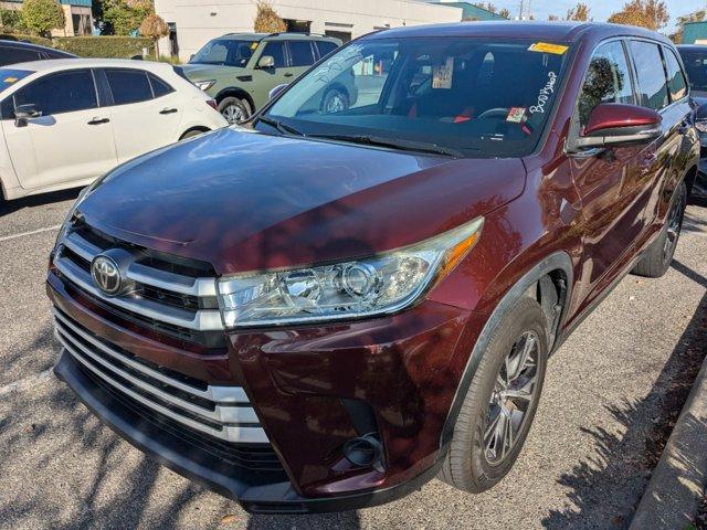 2019 toyota highlander le