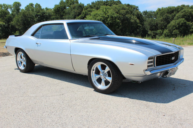 1969 chevrolet camaro rs 396 4spd power disc 12 bolt posi rear torque thrusts