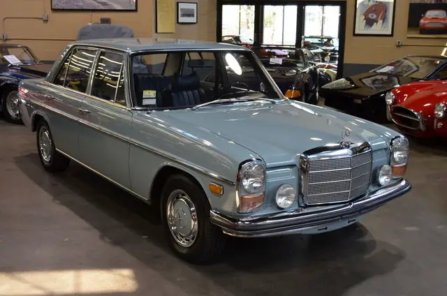 restored 220s sedan - superb in every way