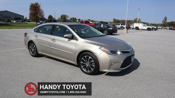 2016 toyota avalon in flowerfield, illinois