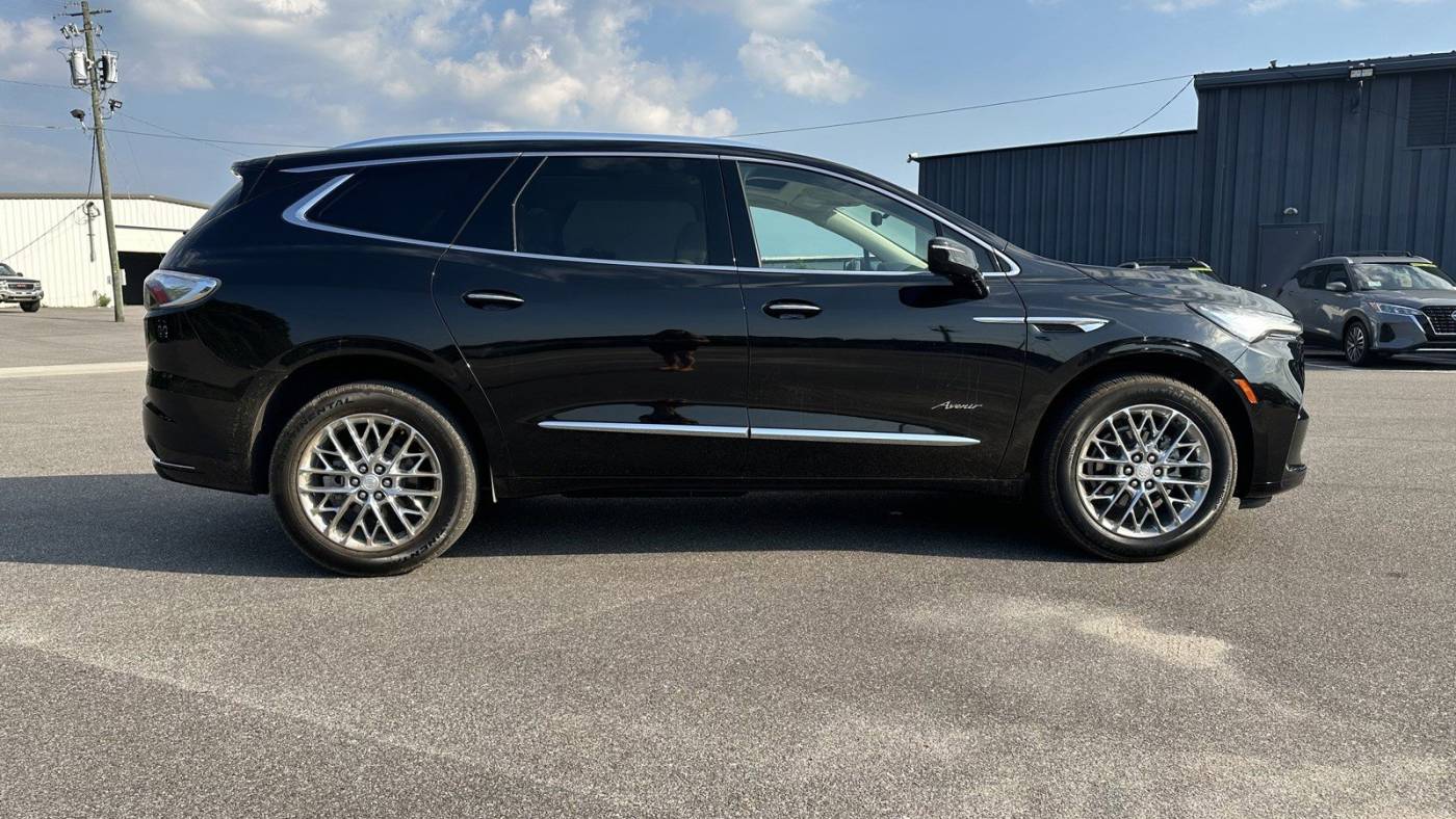2023 buick enclave avenir