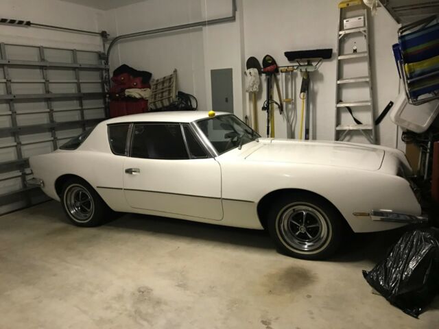 1970 studebaker avanti ii