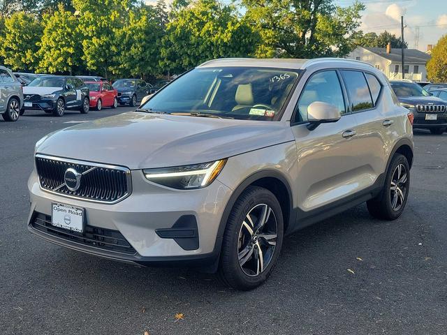 2023 volvo xc40 b5 awd core