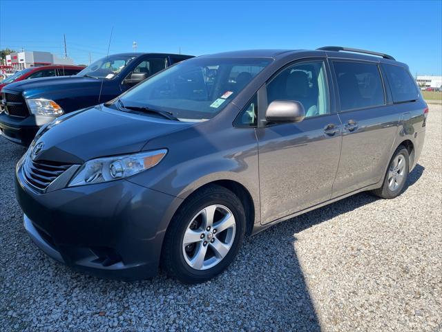 2014 toyota sienna le