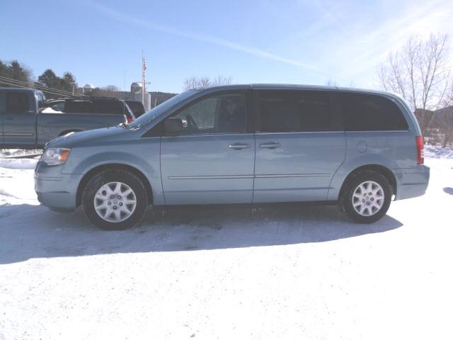 2009 chrysler town & country lx wolcott, vt for sale in branch, vermont