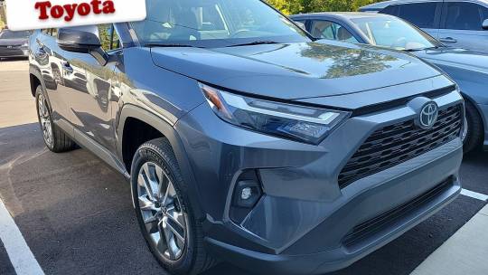 2022 Toyota RAV4 xle premium