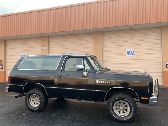 1988 dodge ramcharger 150 le 360 v8 4x4 160k. miles daily driver no reserve!