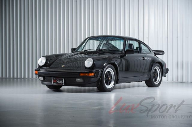 1987 porsche 911 3.2 carrera coupe black/black with only 32,000 miles, pristine