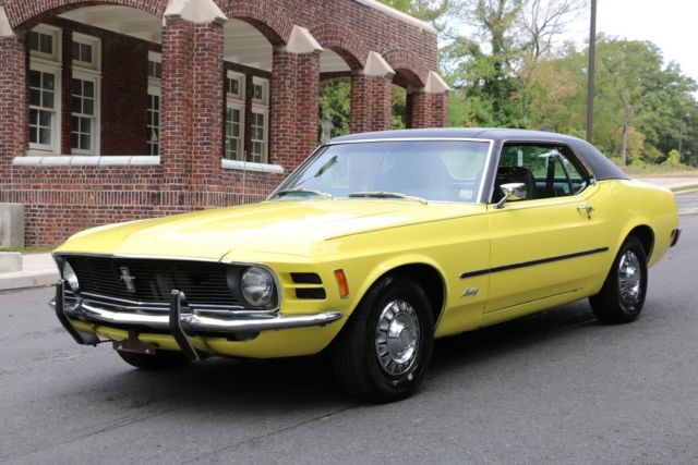 1970 mustang coupe 302 v-8 motor yellow, marti report air conditioning