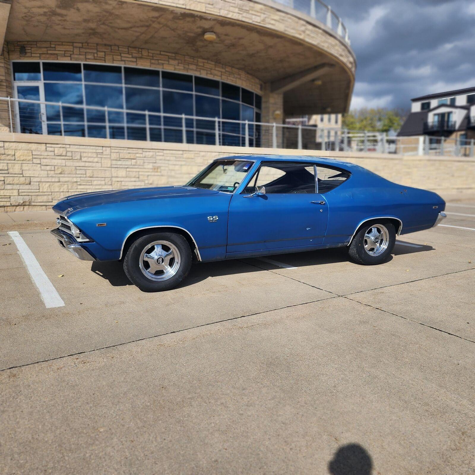 1969 chevrolet chevelle rear wheel drive v8 engine