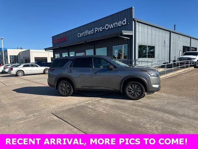 2023 nissan pathfinder s