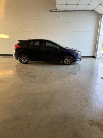 2016 ford focus st base