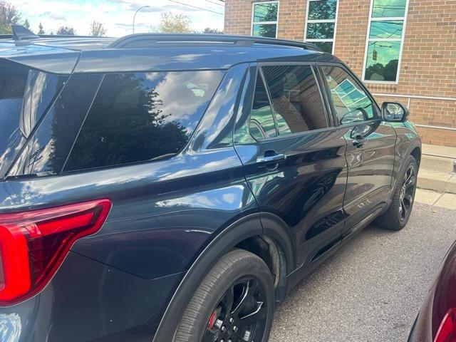 2022 ford explorer st