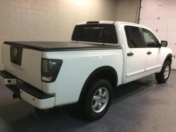 2011 nissan titan pro-4x 4x4 pro-4x 4dr crew cab swb pickup for sale in bismarck, north dakota