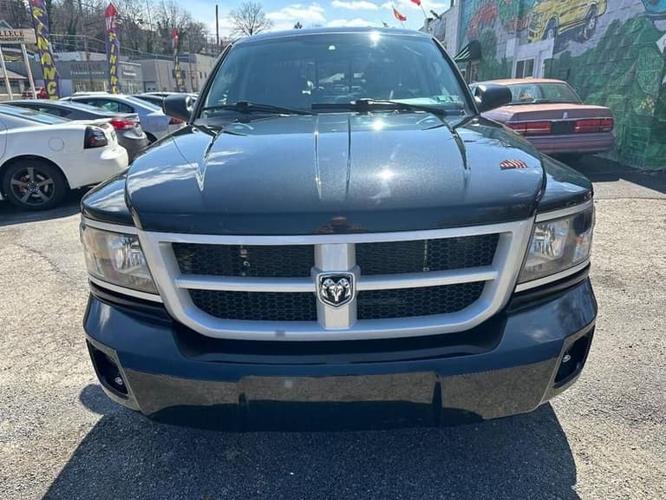 2009 dodge dakota crew cab big horn/lone star 4d 5 1/4 ft in pittsburgh, pennsylvania