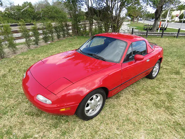 amazing 1992 miata with hard top - 26k miles, clean carfax