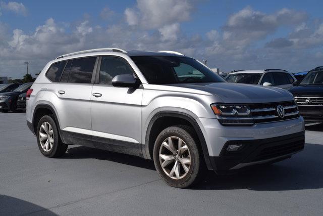 2018 volkswagen atlas 3.6l se w/technology