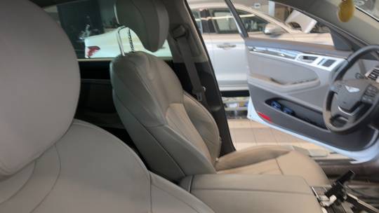 2017 Genesis G80