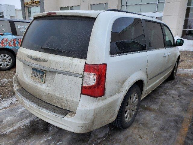 used 2014 chrysler town & country touring fergus falls, mn 56537 for sale in carlisle, minnesota