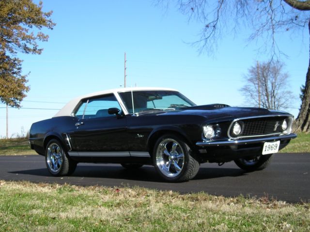 absolutely striking navy blue1969 mustang custom! head turner! immaculate! v/8!