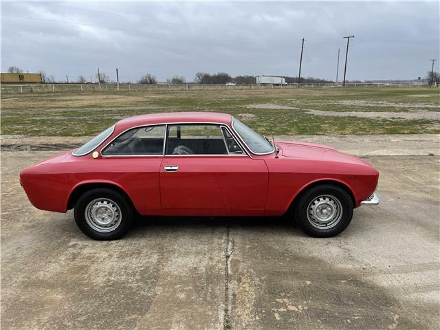 1971 alfa romeo giulia gt gasoline manual