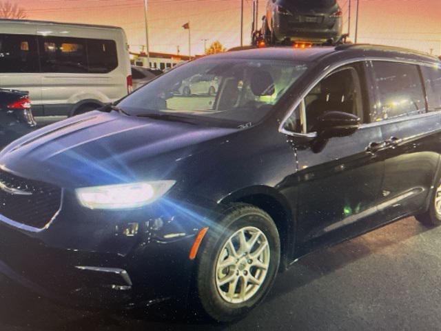 2022 chrysler pacifica touring l