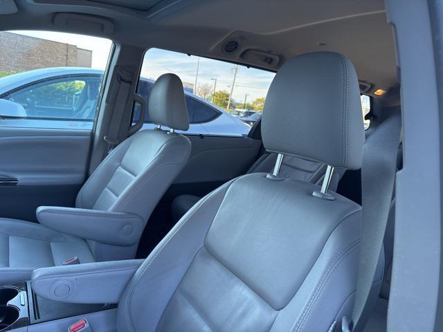 2016 toyota sienna xle