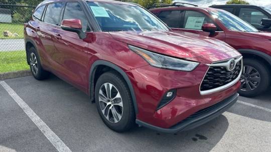 2021 toyota highlander xle