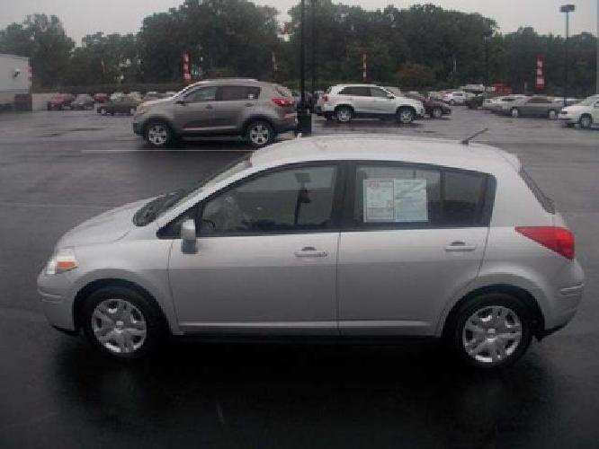 2010 nissan versa 1.8 s in toledo, oh