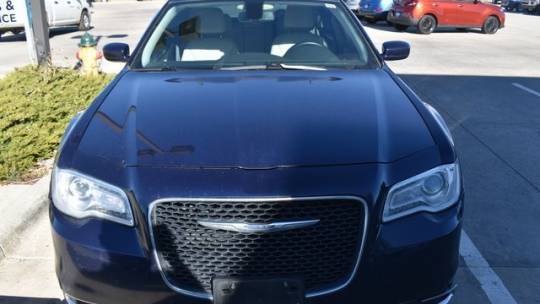 2017 Chrysler 300
