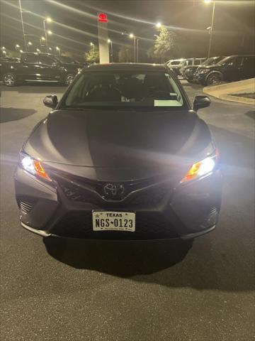 2020 toyota camry se