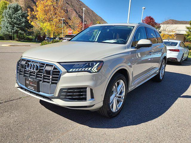 2024 audi q7 55 premium plus