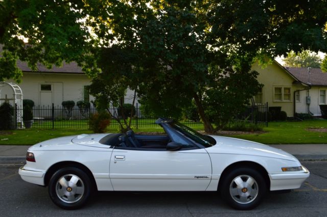 beautiful extremely rare survivor 1990 buick reatta convertible 3.8 v6 nice !!