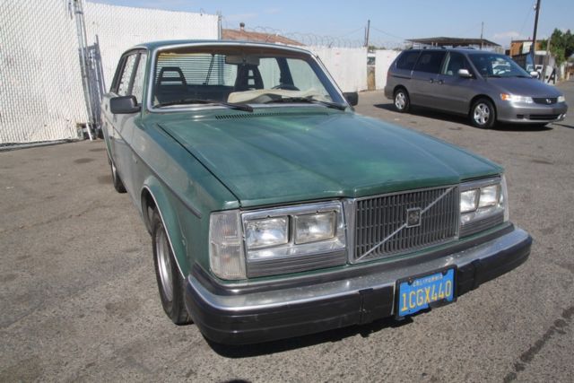 1981 volvo 240dl automatic 4 cylinder no reserve