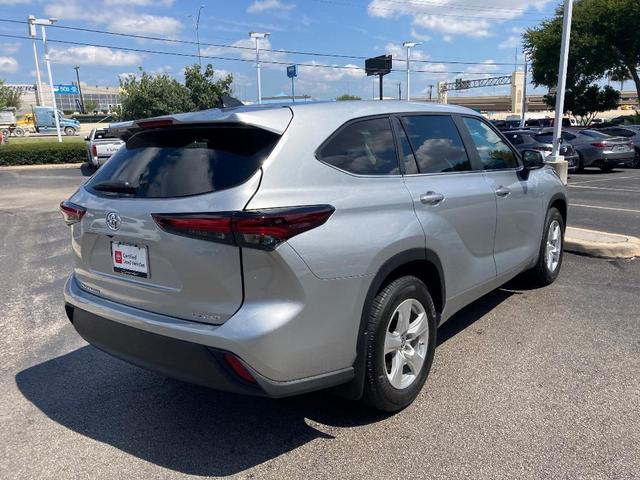 2024 toyota highlander le