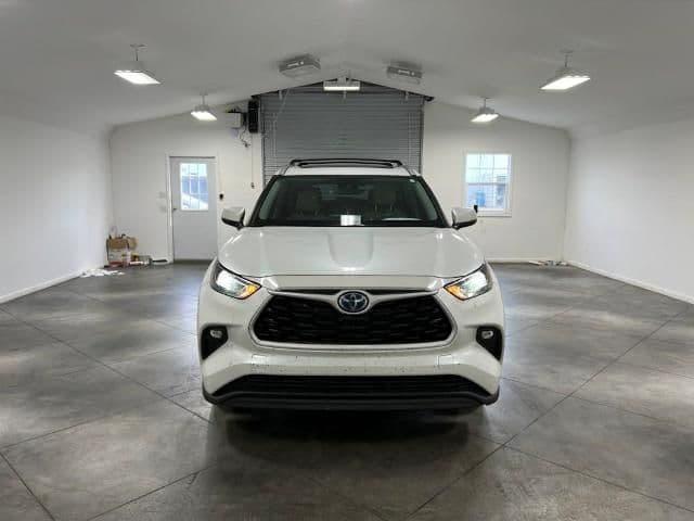 2023 toyota highlander hybrid xle in jackson, tennessee