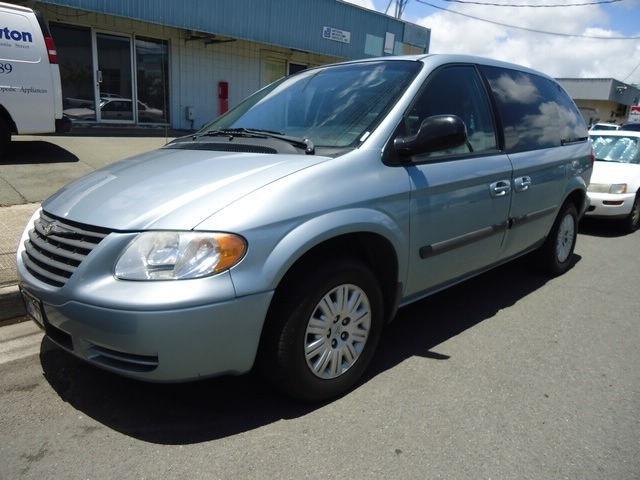 2006 chrysler town & country base for sale in honolulu, hawaii