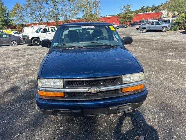2003 chevrolet s-10 base