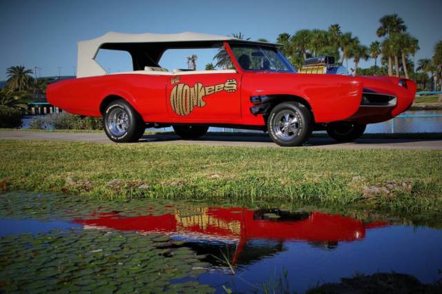 monkeemobile tribute car by dean jeffries 45th anniv tour, signed by 3 monkeeys