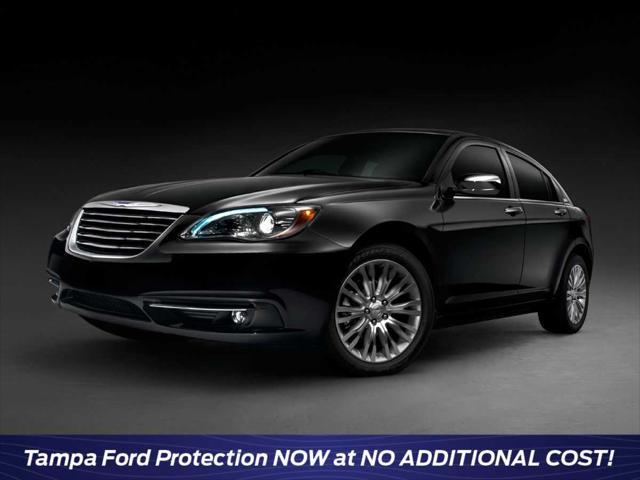 2013 chrysler 200 touring