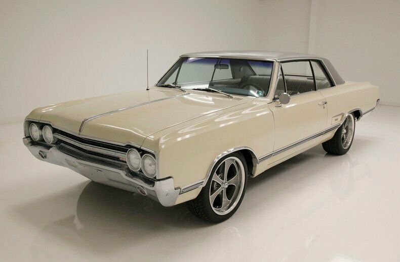 high po 350ci v8/350 turbo trans/excellent paint and trim/airbag suspension